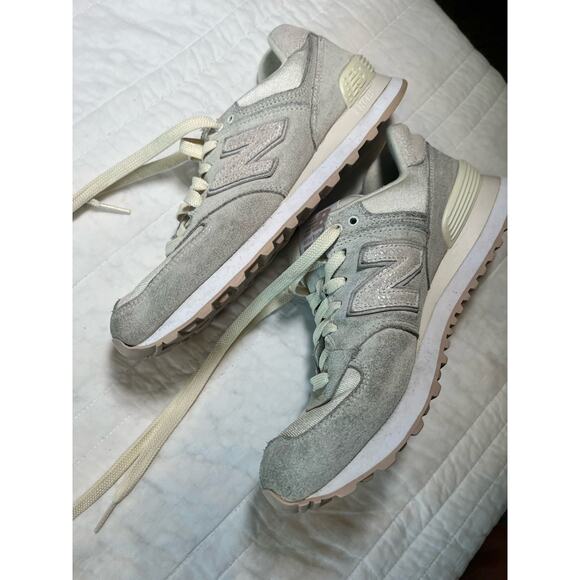 New Balance Women's 574 Gray Beige Sparkly Size 9 - Picture 3 of 8